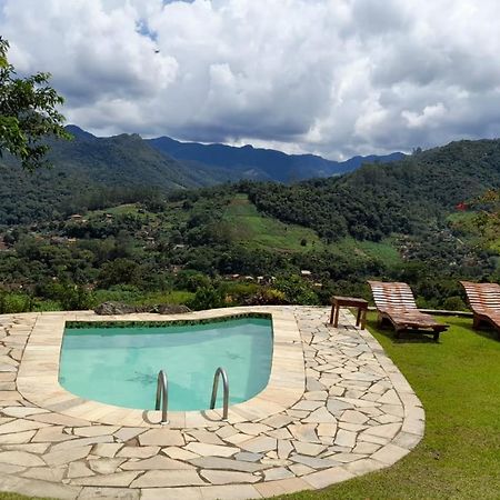 Casa Alpina Com Vista Panoramica De Lumiar Villa Нова-Фрибурго Екстериор снимка